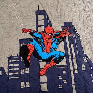 Pottery barn kids Spider-Man sheet and quilt set.